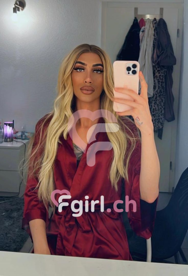 Tv Alexia - Transex in Yverdon-les-Bains - blonde active / passive